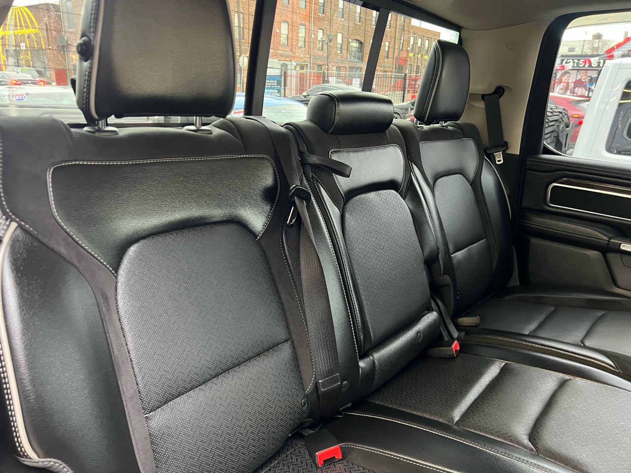 RAM 1500 Laramie Crew Cab SWB 4WD 2019