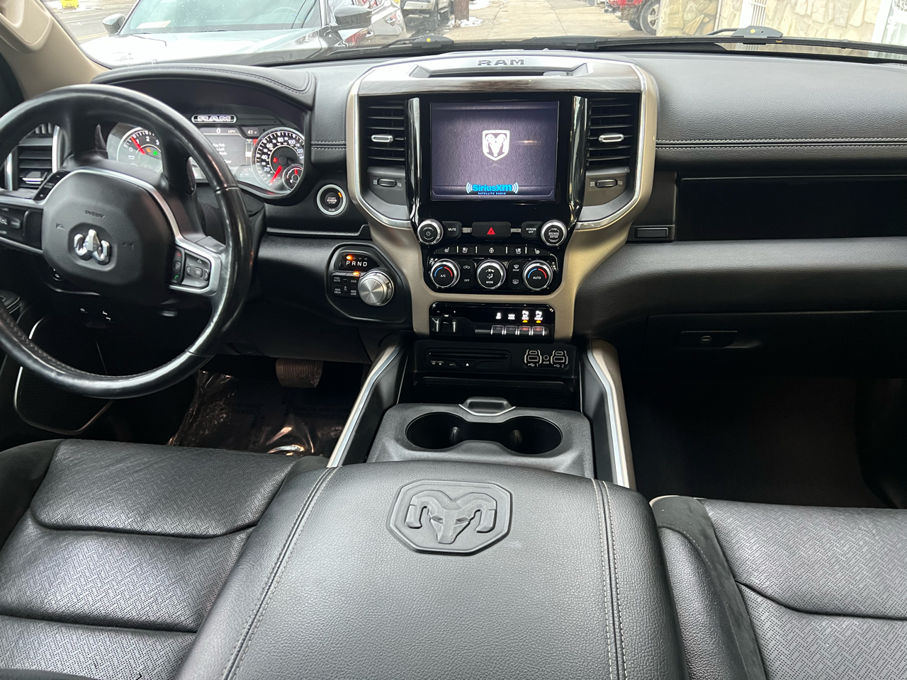 RAM 1500 Laramie Crew Cab SWB 4WD 2019