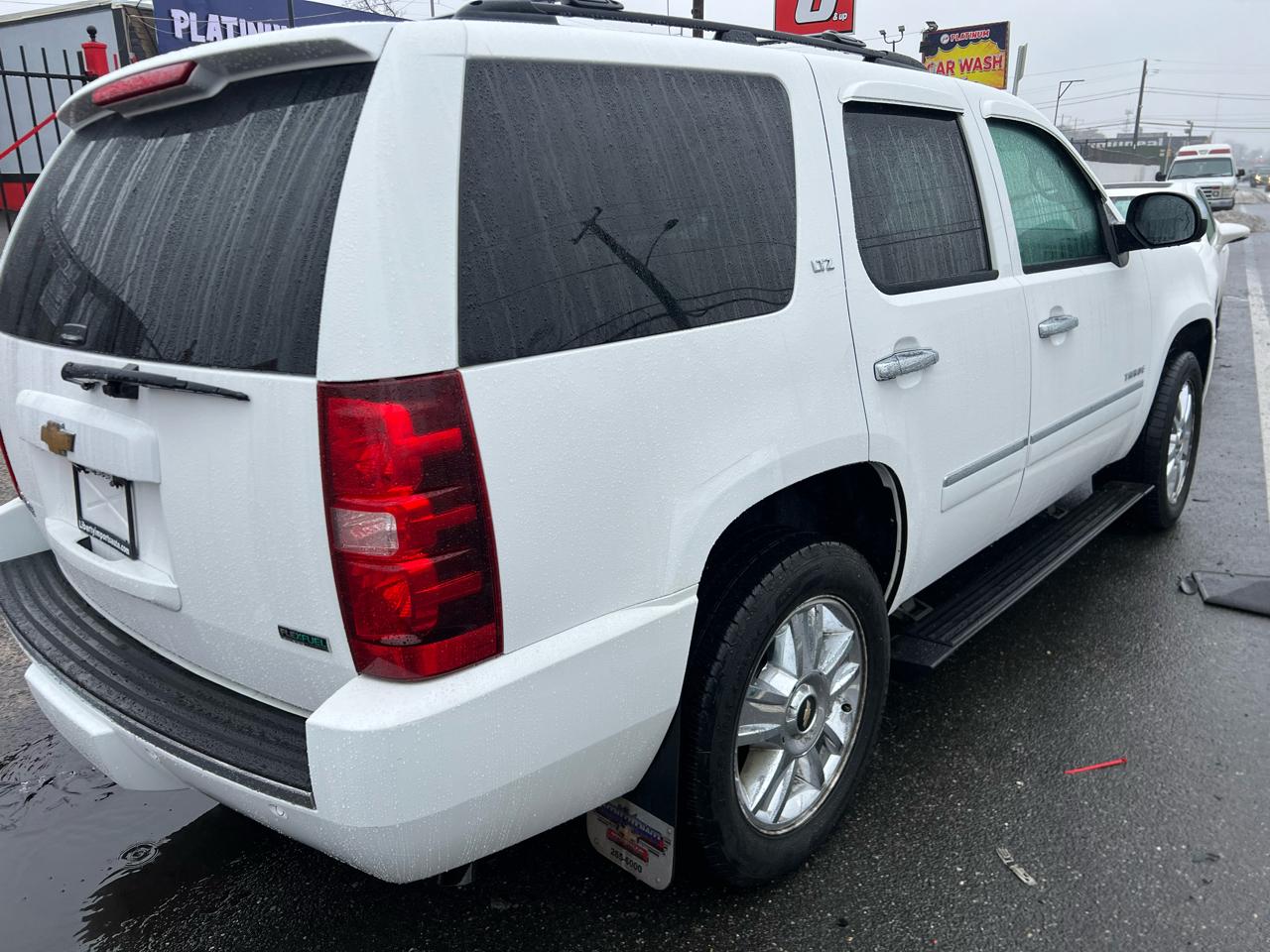 Chevrolet Tahoe LTZ 4WD 2010
