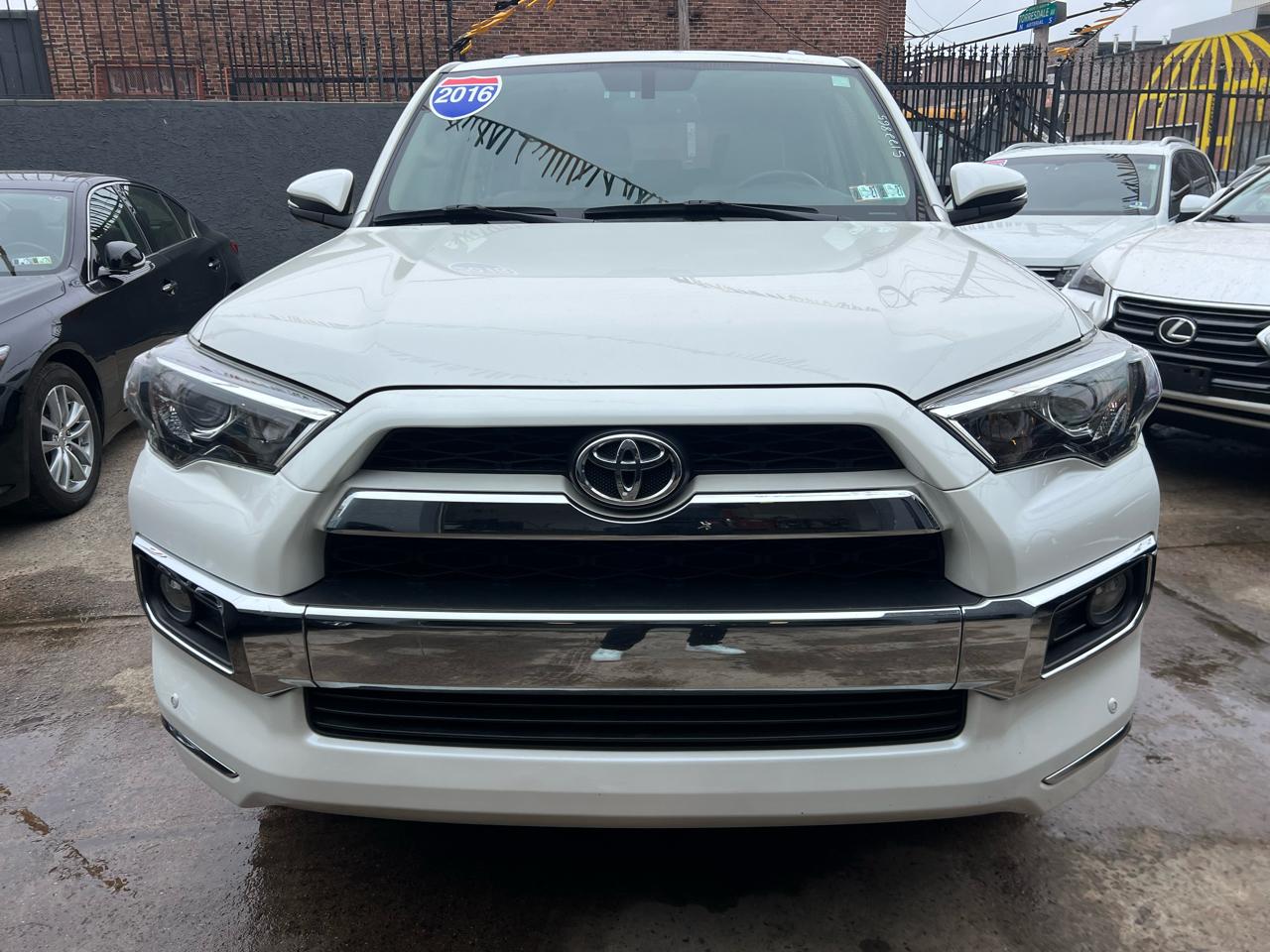 Toyota 4Runner SR5 4WD 2016