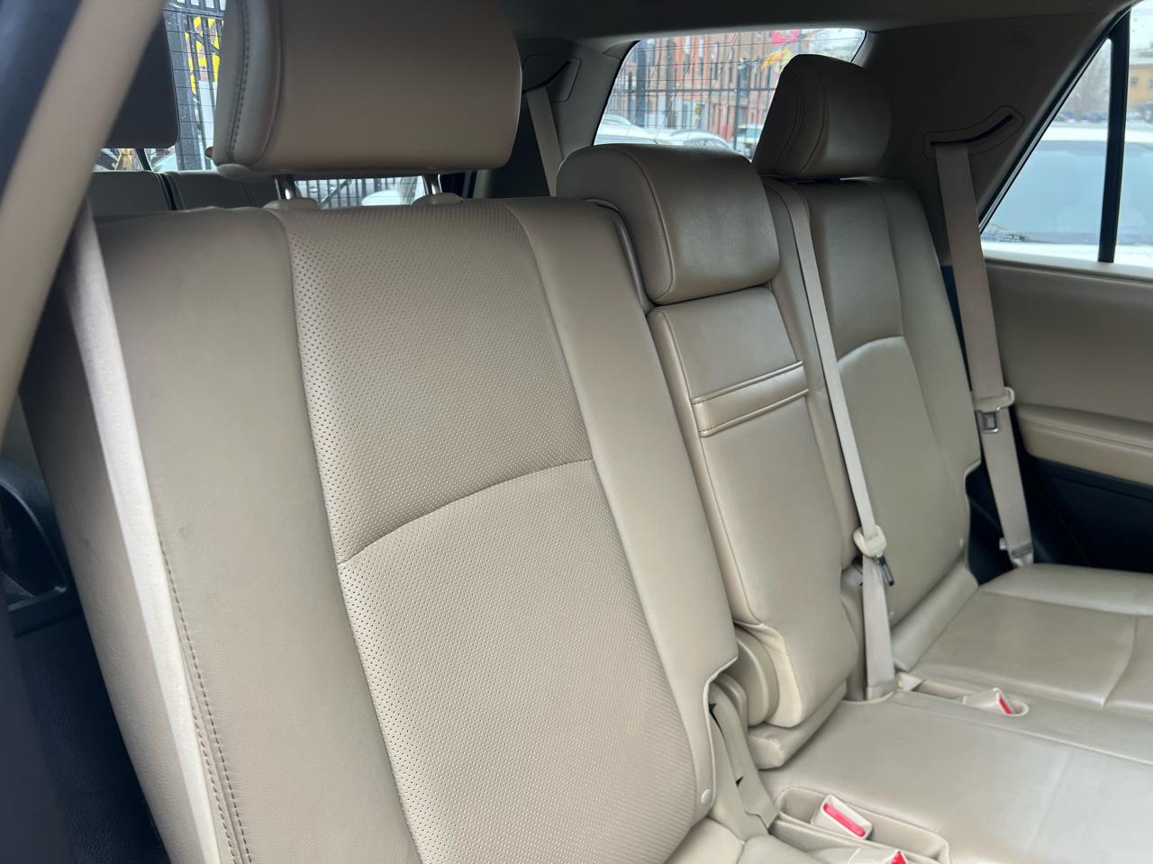 Toyota 4Runner SR5 4WD 2016