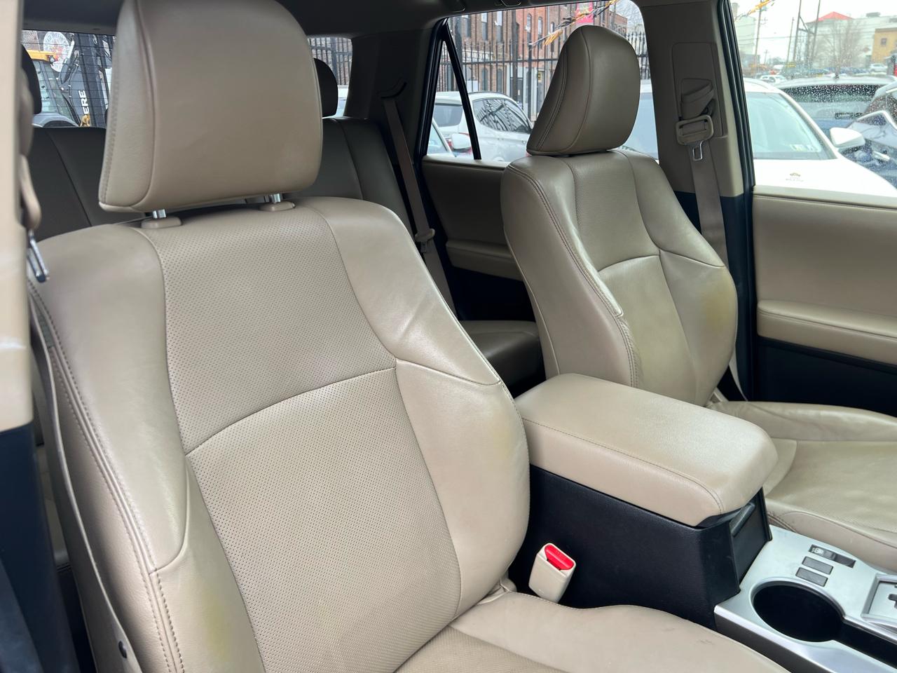 Toyota 4Runner SR5 4WD 2016