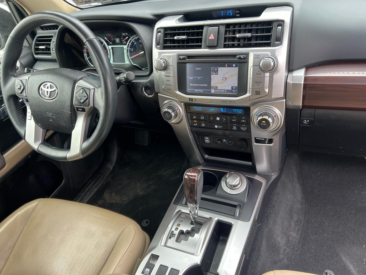 Toyota 4Runner SR5 4WD 2016