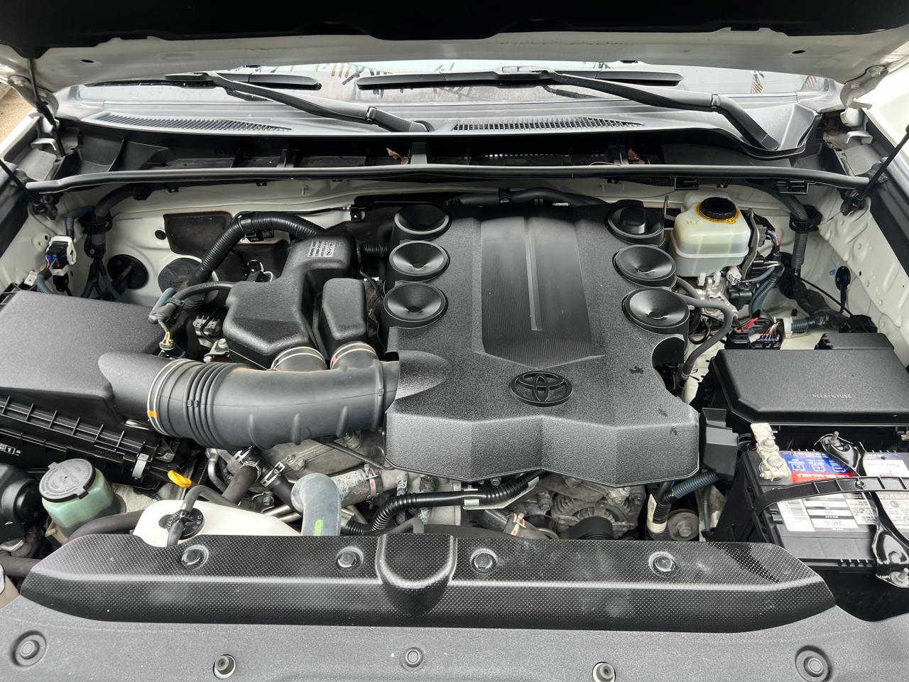 Toyota 4Runner SR5 4WD 2016