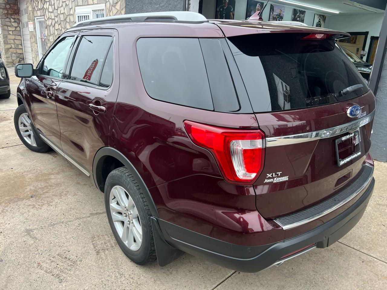 Ford Explorer XLT 4WD 2018