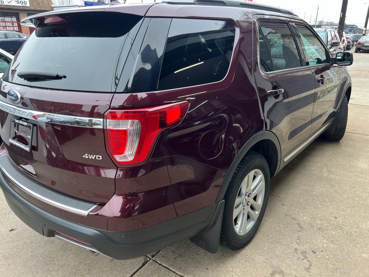 Ford Explorer XLT 4WD 2018