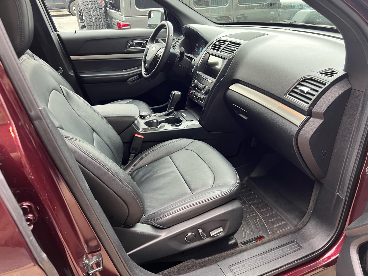 Ford Explorer XLT 4WD 2018