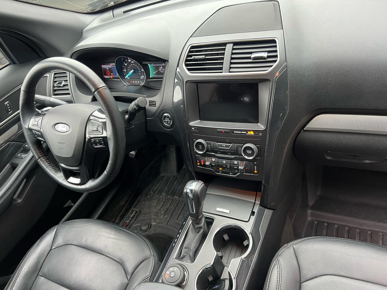 Ford Explorer XLT 4WD 2018