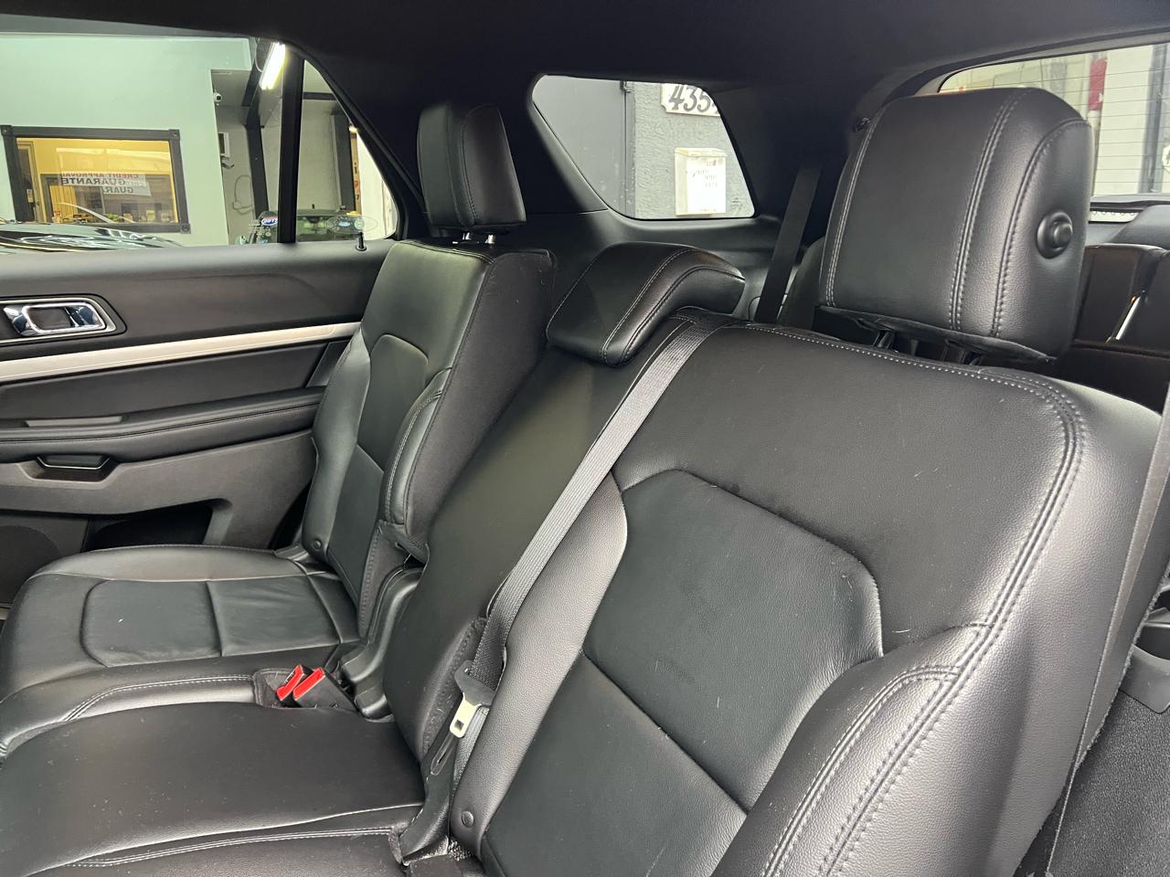 Ford Explorer XLT 4WD 2018