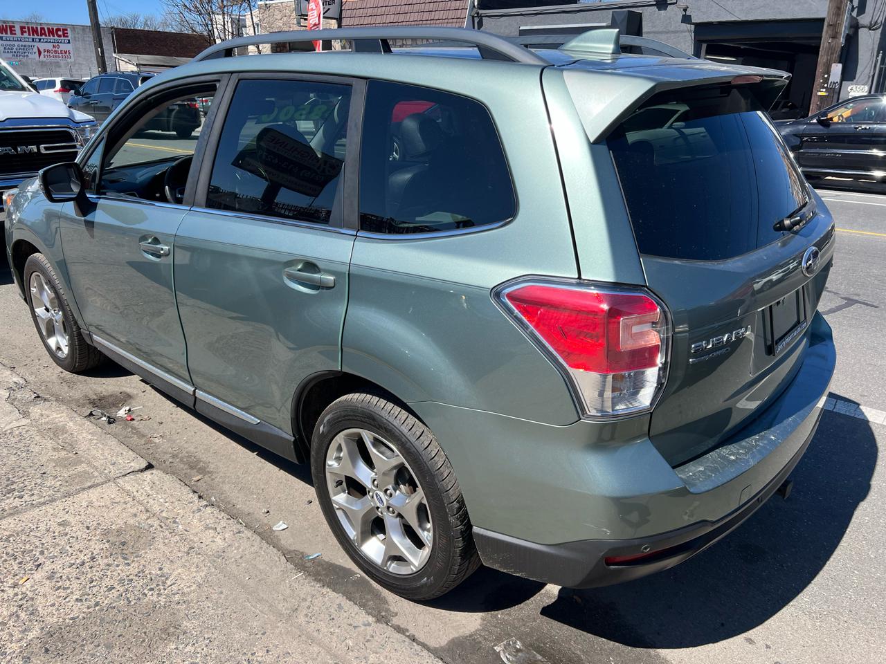 Subaru Forester 2.5i Touring 2017