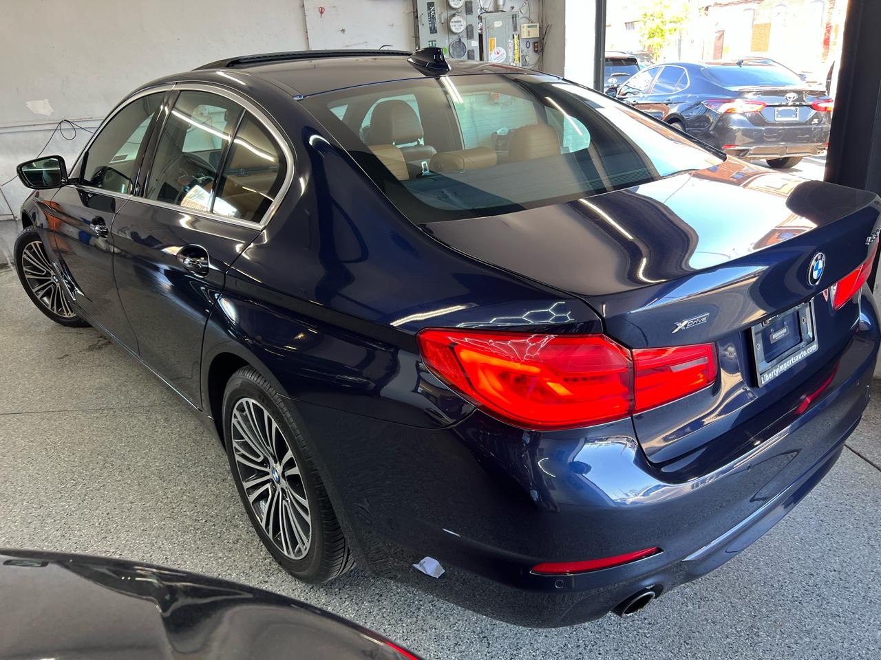 BMW 5-Series 530i xDrive 2018