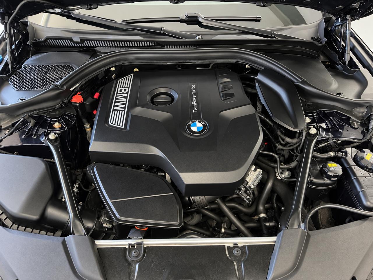 BMW 5-Series 530i xDrive 2018