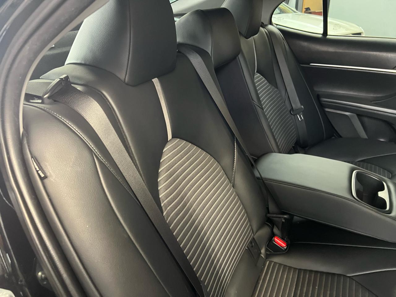 Toyota Camry SE 2022