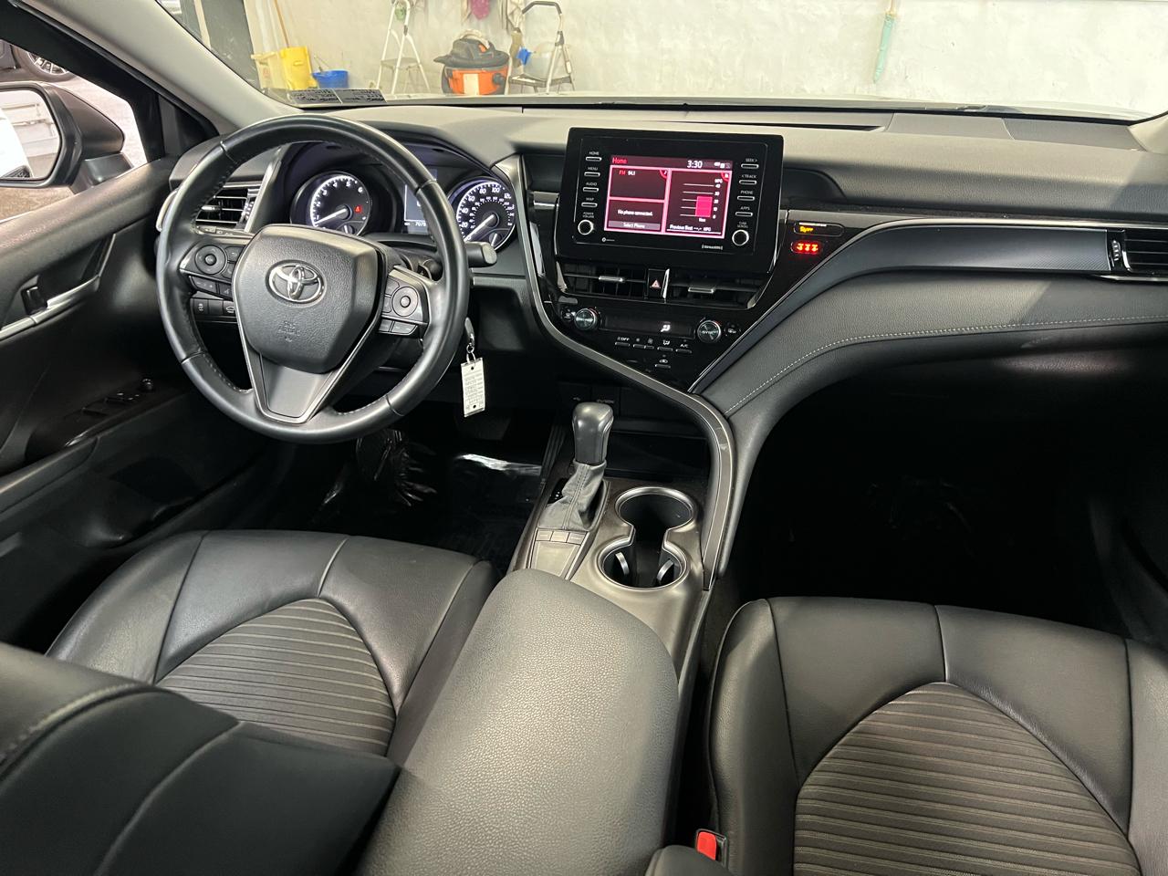Toyota Camry SE 2022