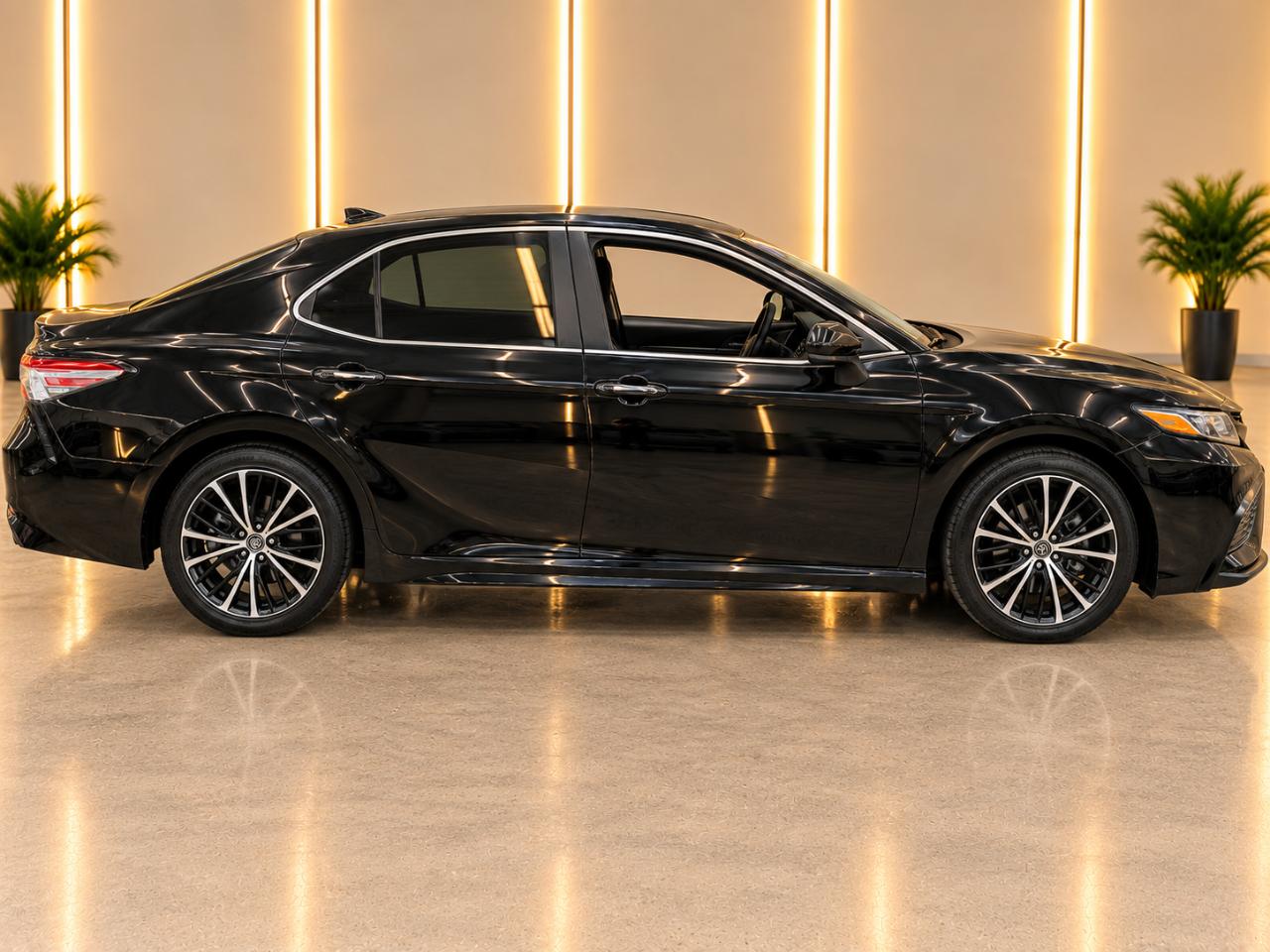 2021 Toyota Camry SE - Photo 7