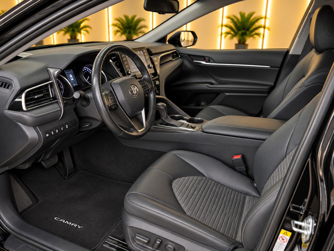 2021 Toyota Camry SE - Photo 13