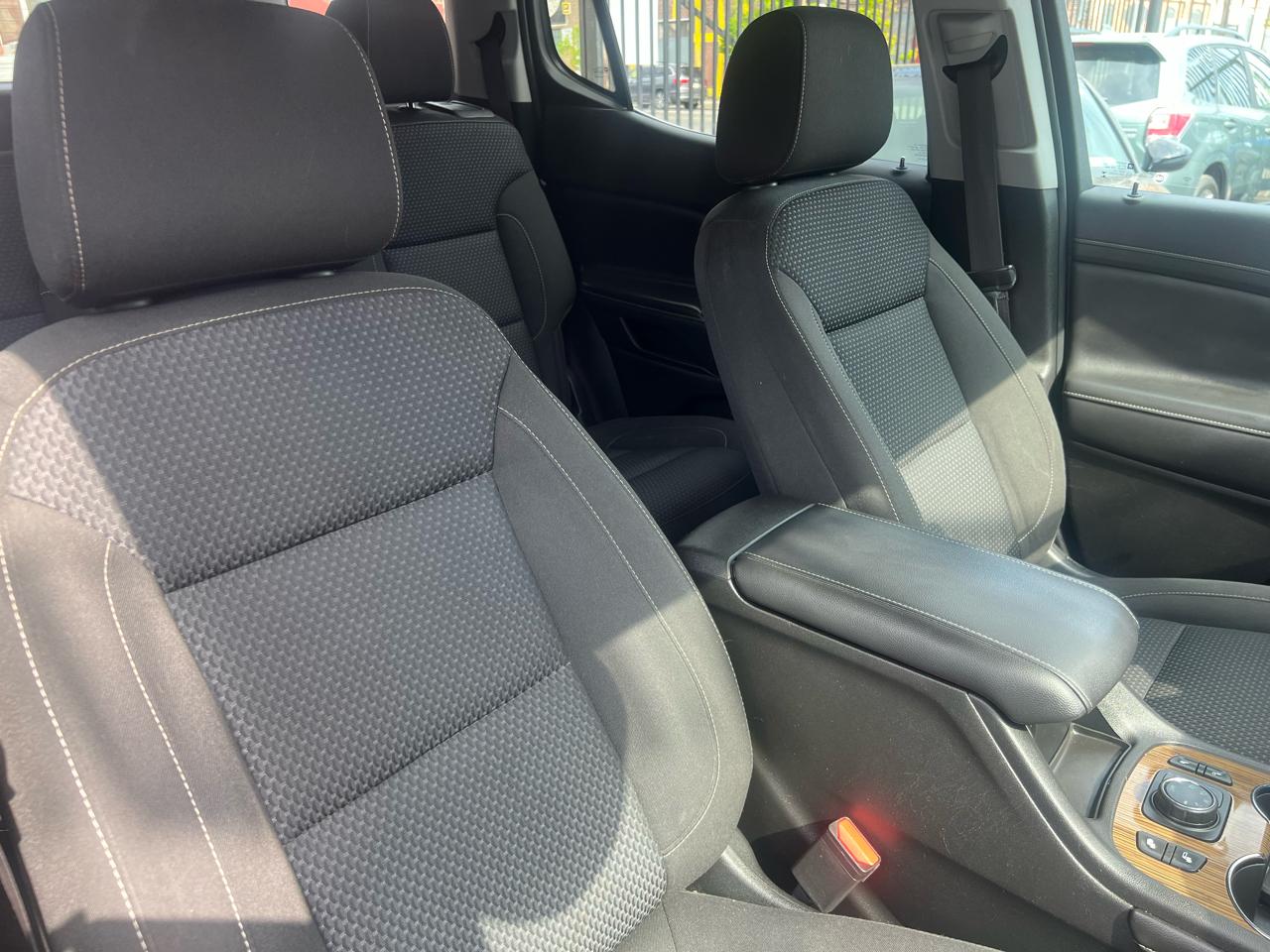 GMC Acadia SLE-1 AWD 2021