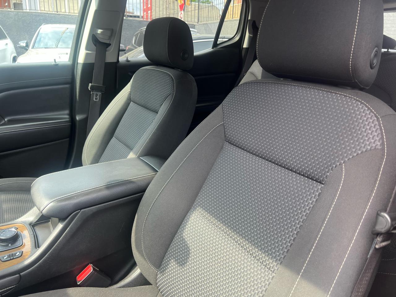 GMC Acadia SLE-1 AWD 2021