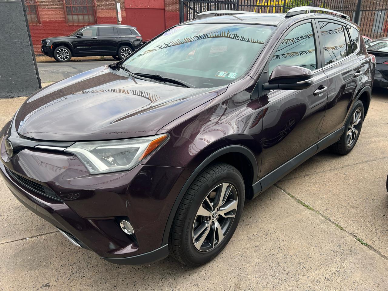 Toyota RAV4 XLE FWD 2017