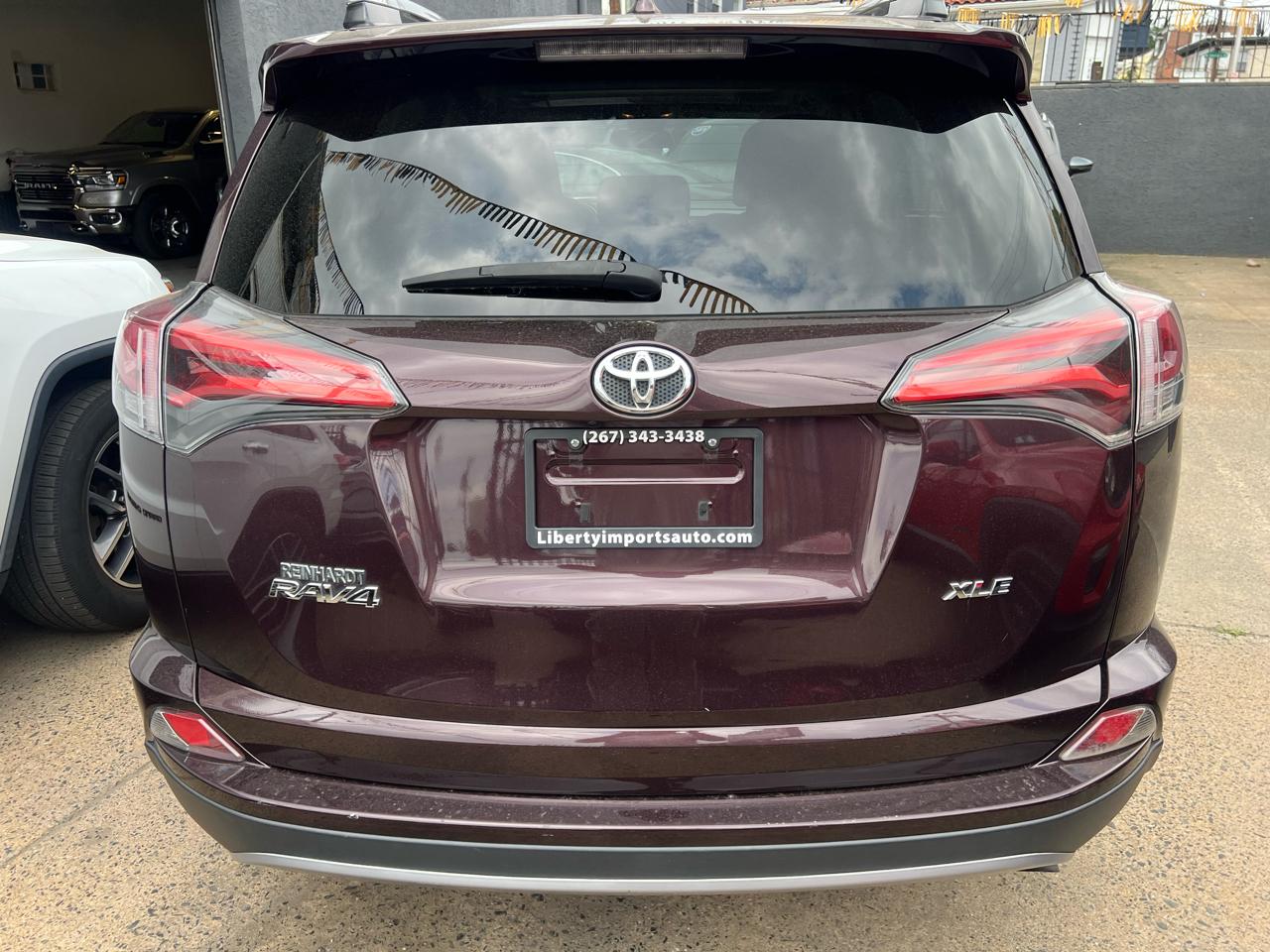 Toyota RAV4 XLE FWD 2017