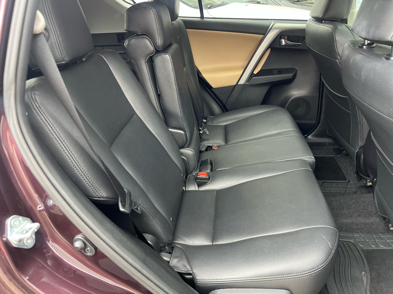 Toyota RAV4 XLE FWD 2017