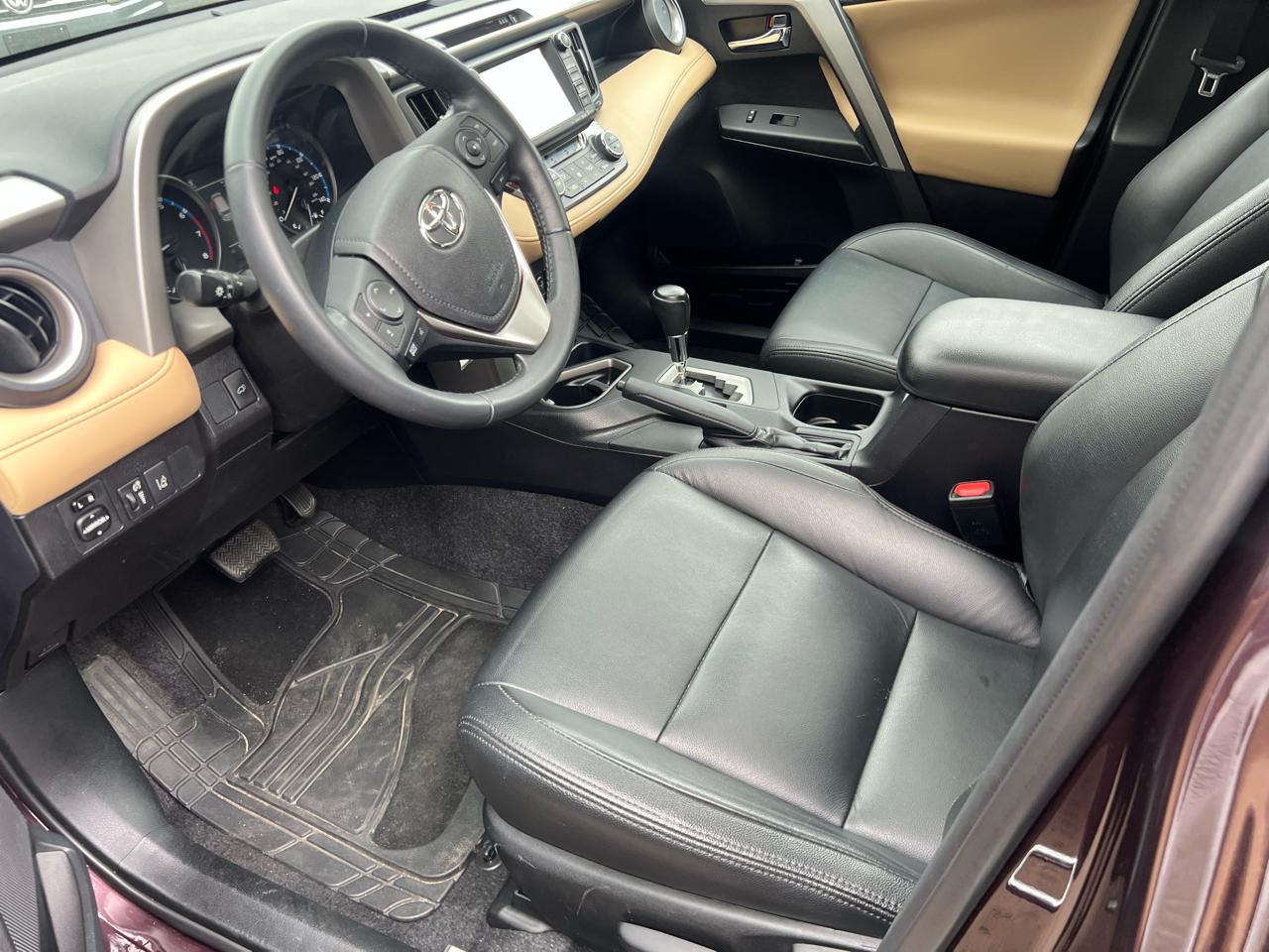 Toyota RAV4 XLE FWD 2017