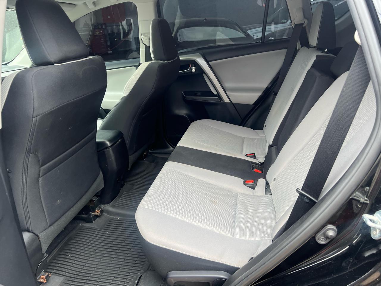 Toyota RAV4 XLE AWD 2017