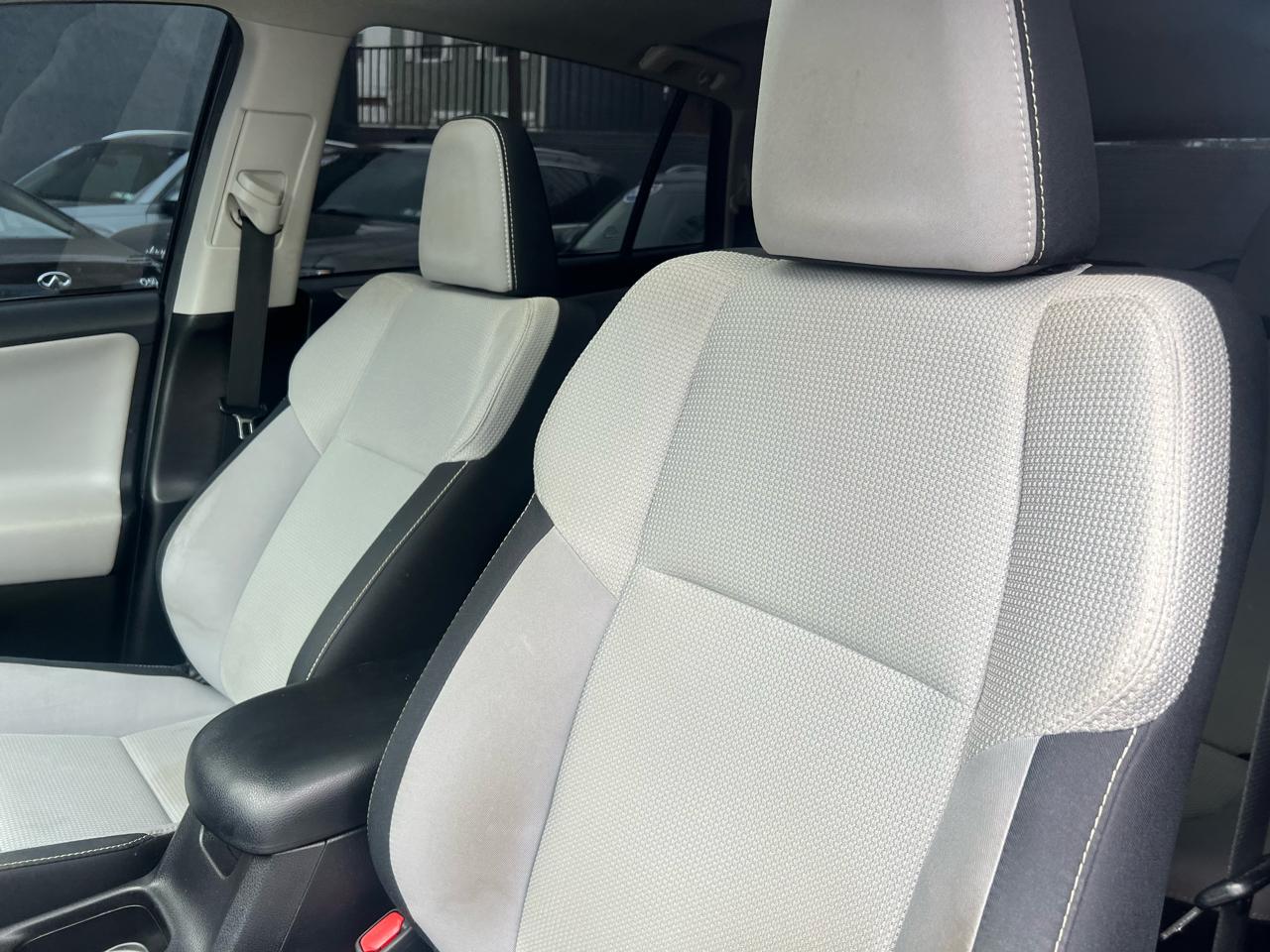 Toyota RAV4 XLE AWD 2017