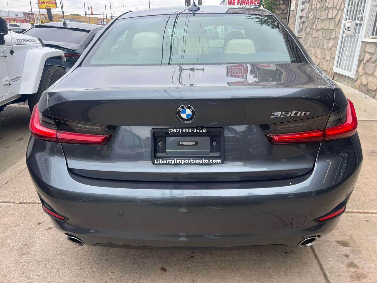 BMW 3-Series 330e xDrive 2021