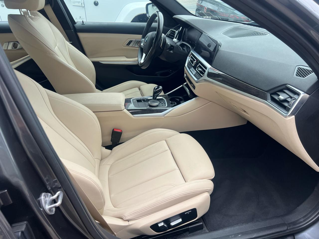 BMW 3-Series 330e xDrive 2021