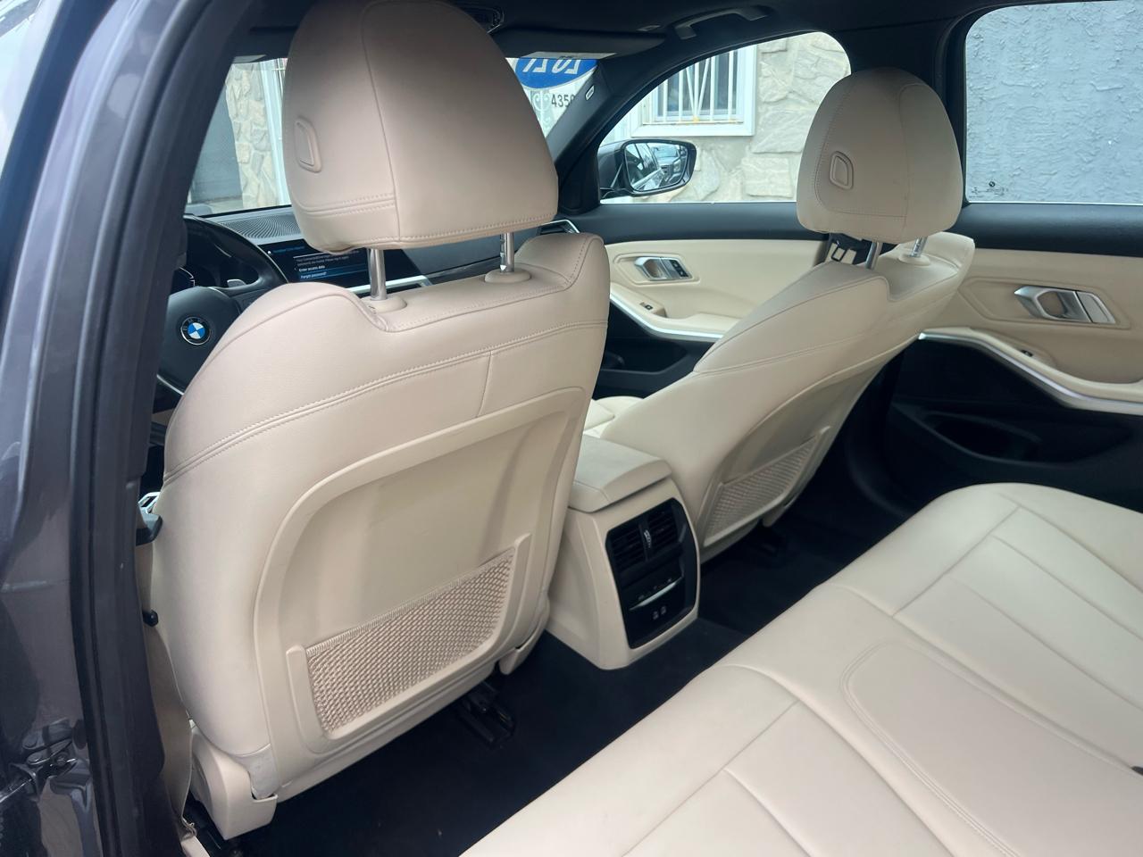 BMW 3-Series 330e xDrive 2021