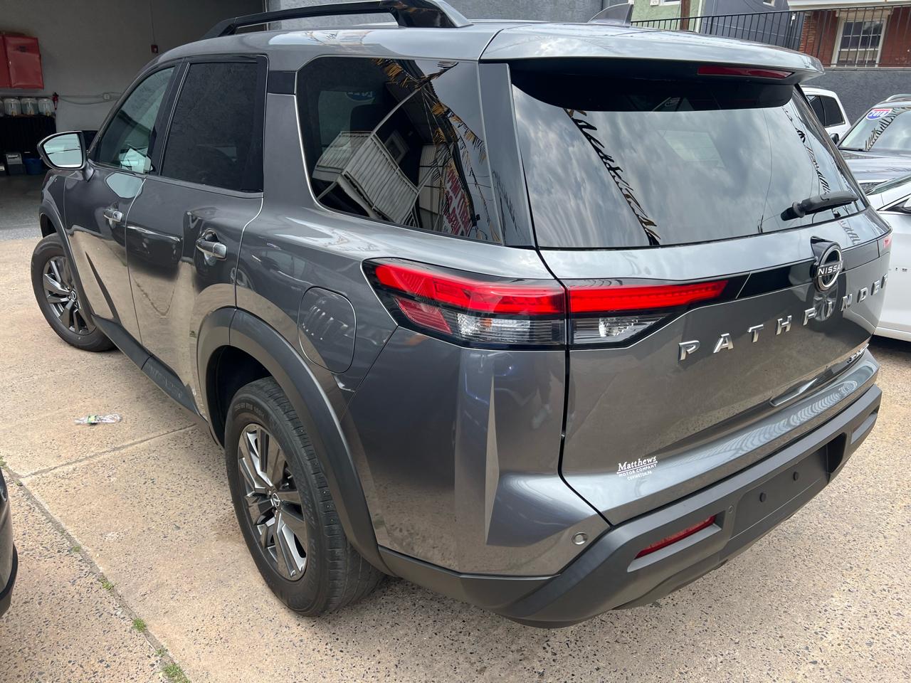 Nissan Pathfinder SV 4WD 2022