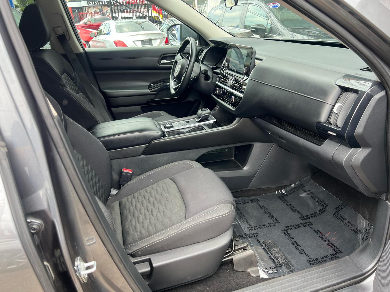 Nissan Pathfinder SV 4WD 2022