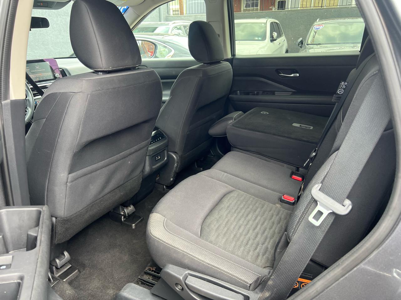 Nissan Pathfinder SV 4WD 2022