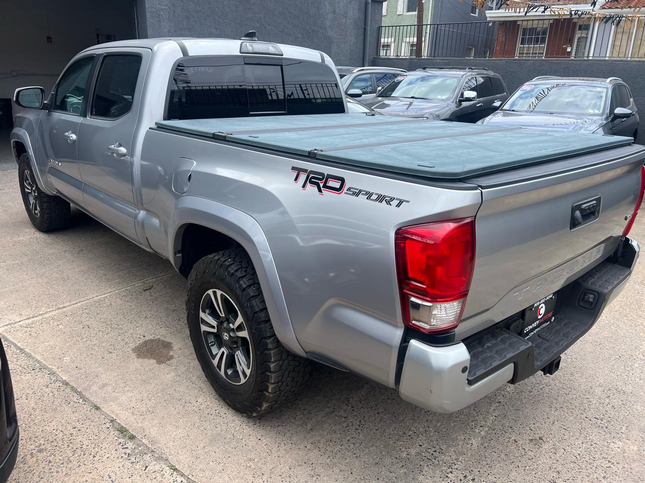 Toyota Tacoma SR5 Double Cab Super Long Bed V6 6AT 2WD 2017