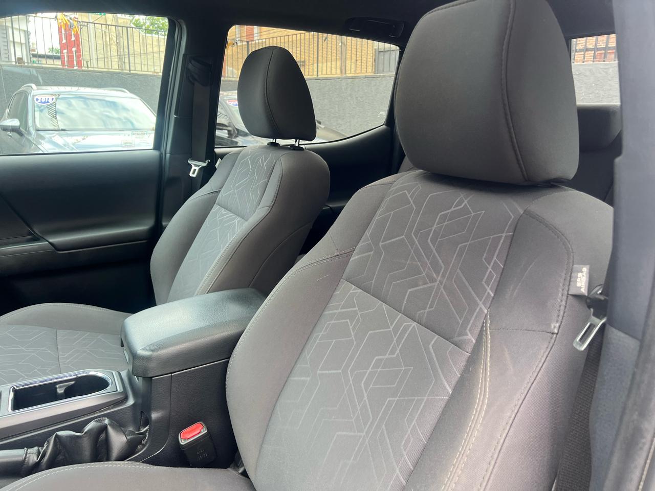 Toyota Tacoma SR5 Double Cab Super Long Bed V6 6AT 2WD 2017