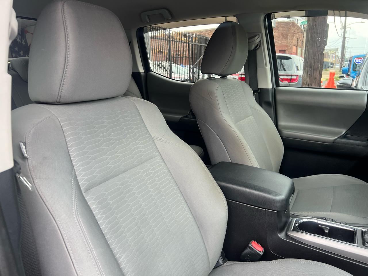 Toyota Tacoma SR5 Double Cab Long Bed V6 6AT 4WD 2016
