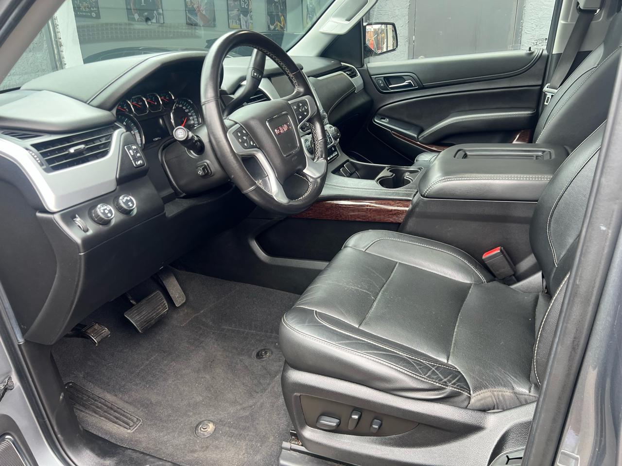 GMC Yukon SLT 4WD 2020