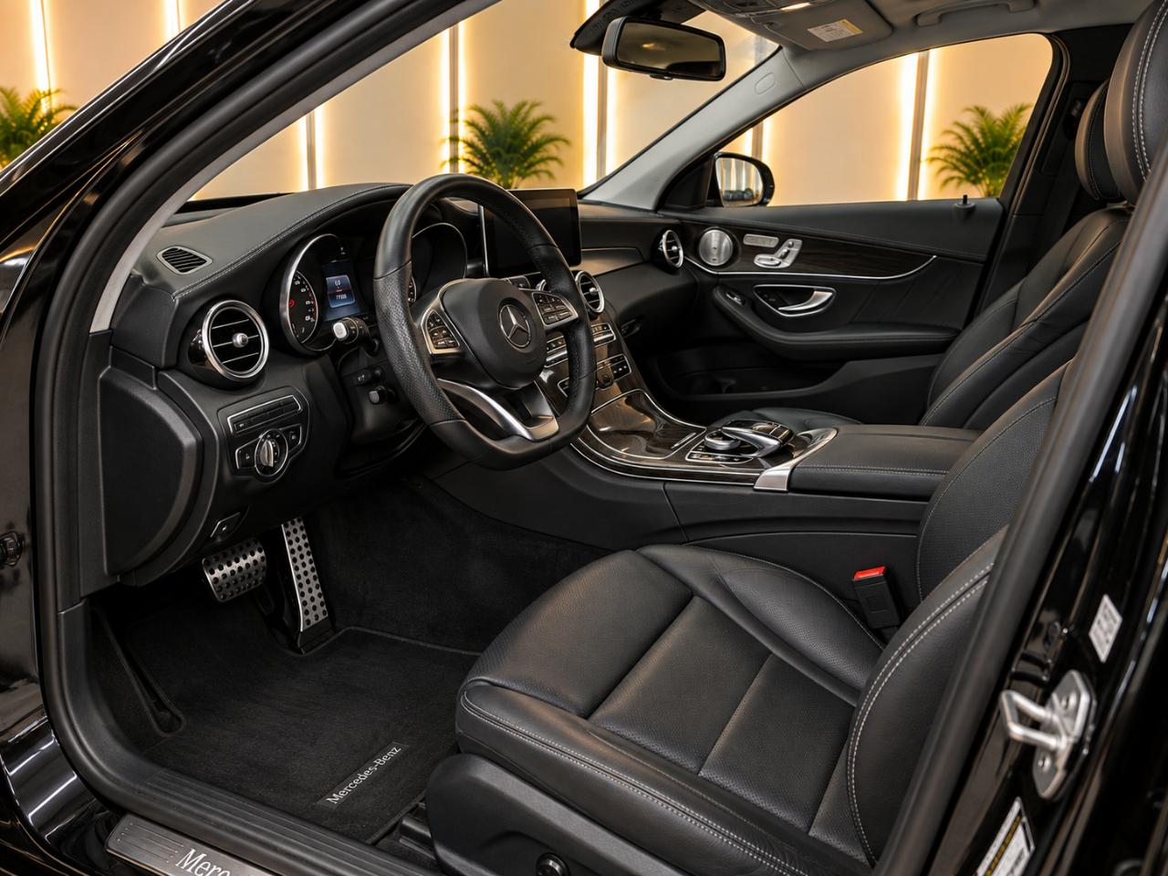 Mercedes-Benz E-Class E300 Luxury 4MATIC Sedan 2019