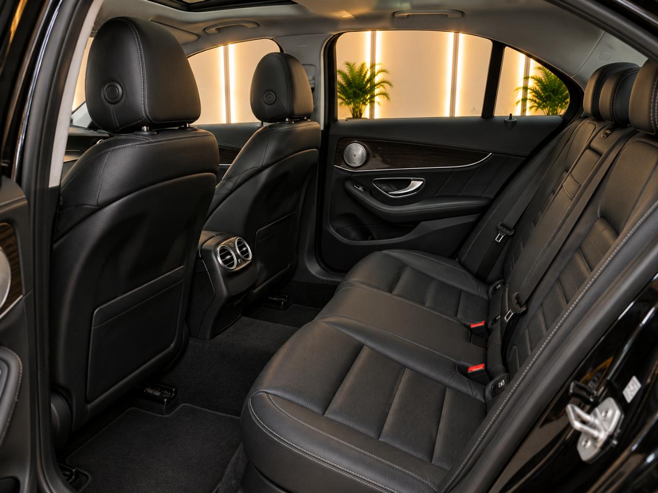 Mercedes-Benz E-Class E300 Luxury 4MATIC Sedan 2019