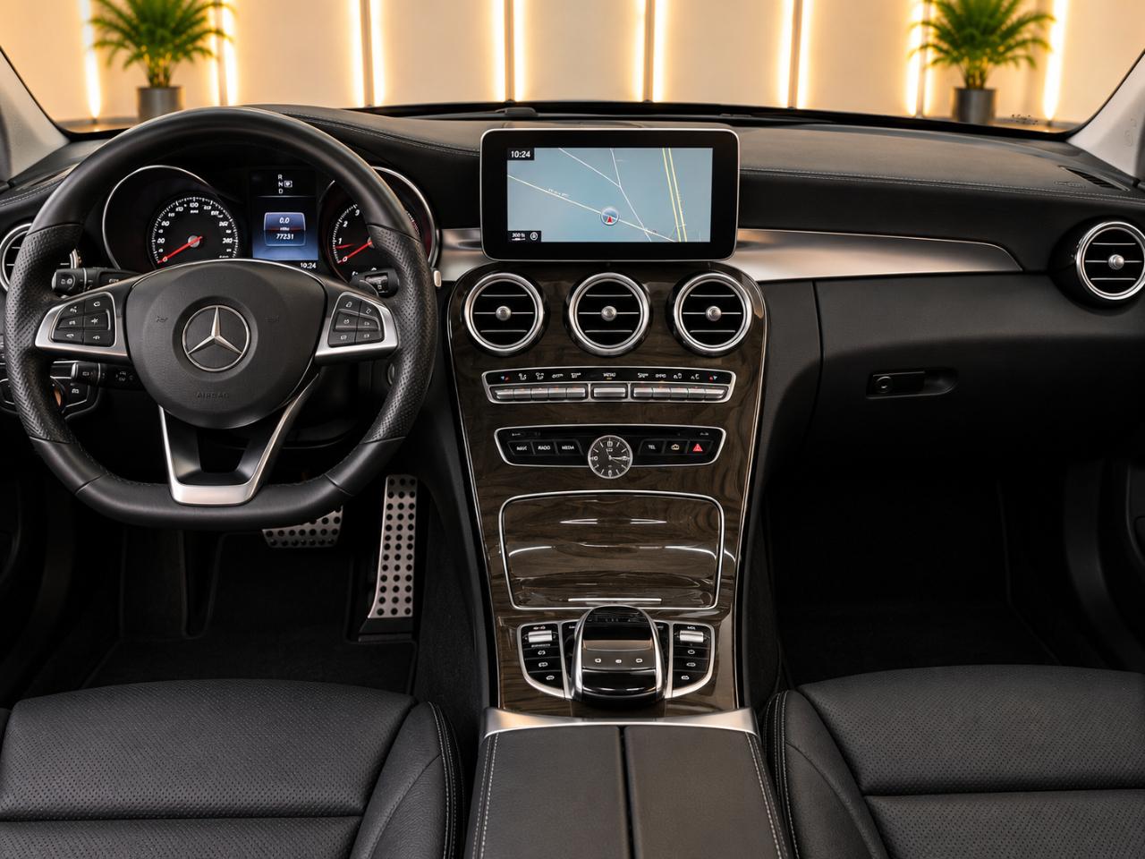 Mercedes-Benz E-Class E300 Luxury 4MATIC Sedan 2019