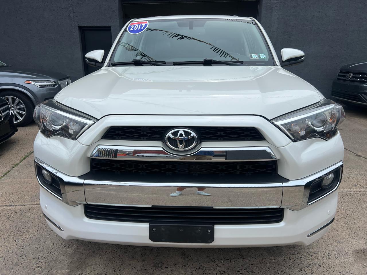 Toyota 4Runner SR5 4WD 2017