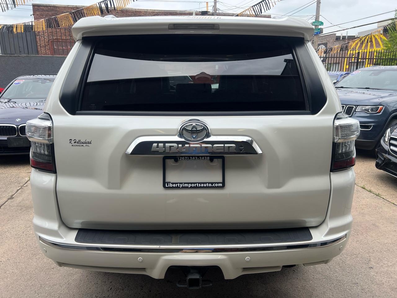 Toyota 4Runner SR5 4WD 2017