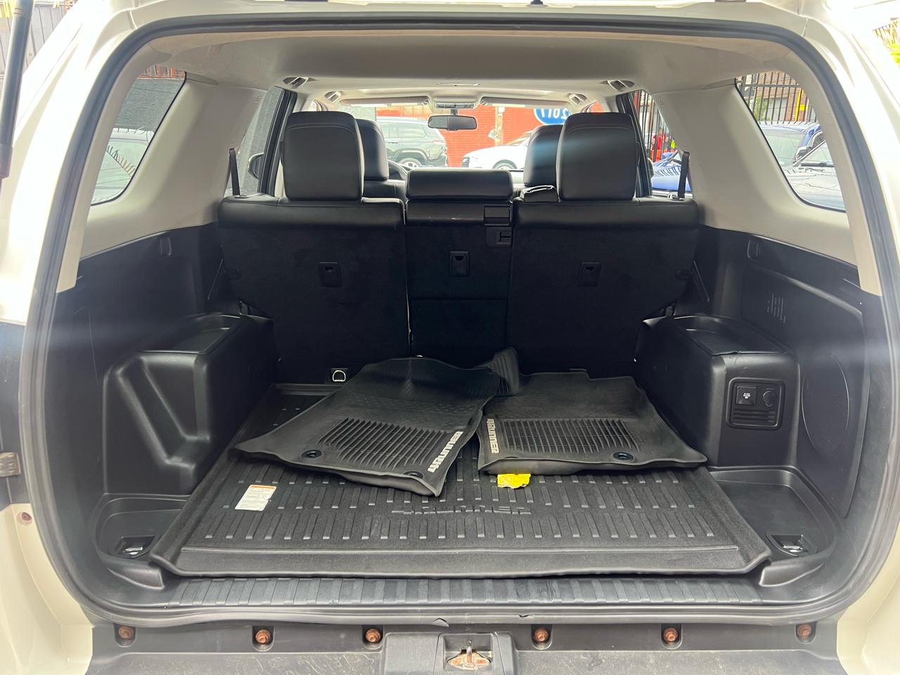 Toyota 4Runner SR5 4WD 2017