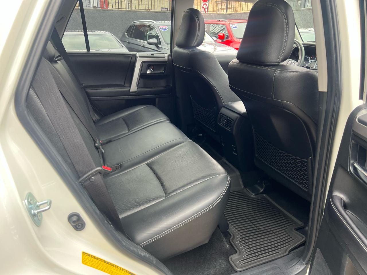 Toyota 4Runner SR5 4WD 2017