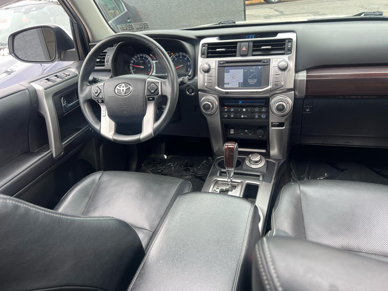 Toyota 4Runner SR5 4WD 2017