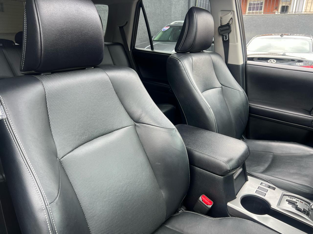 Toyota 4Runner SR5 4WD 2017
