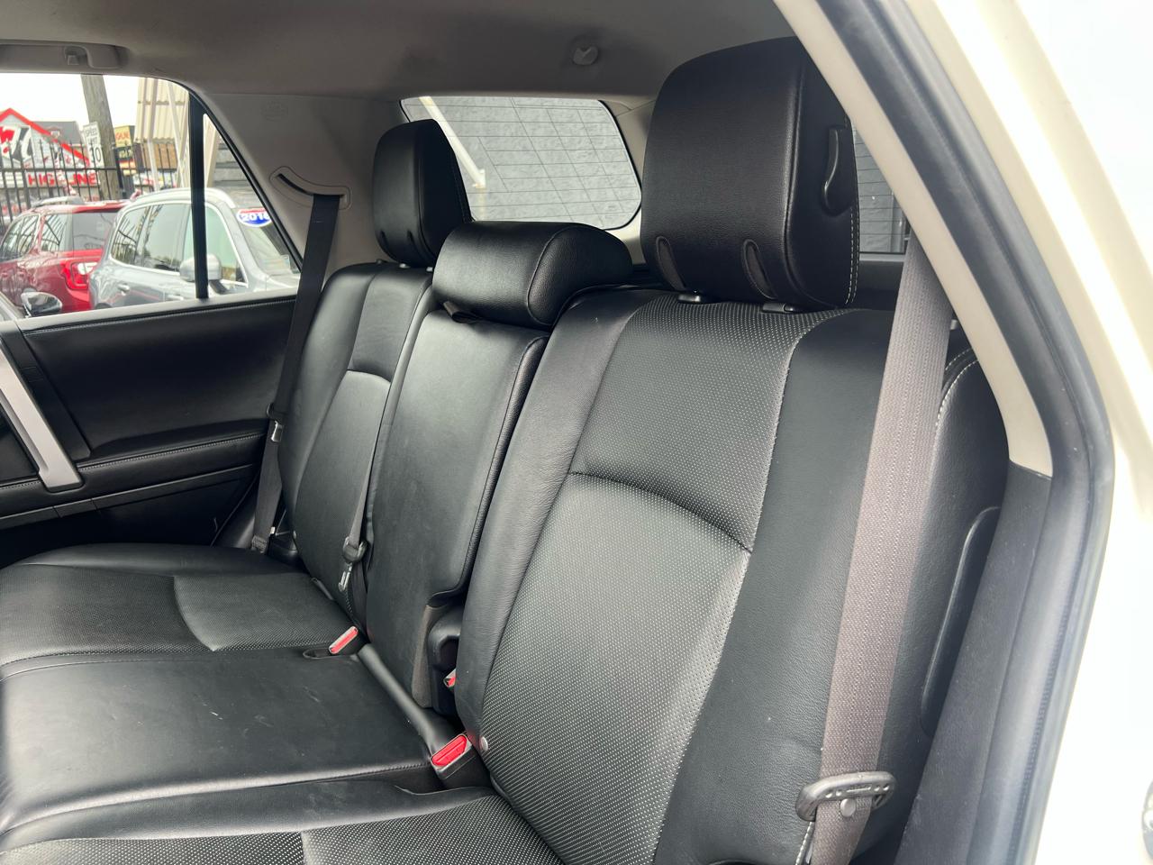 Toyota 4Runner SR5 4WD 2017