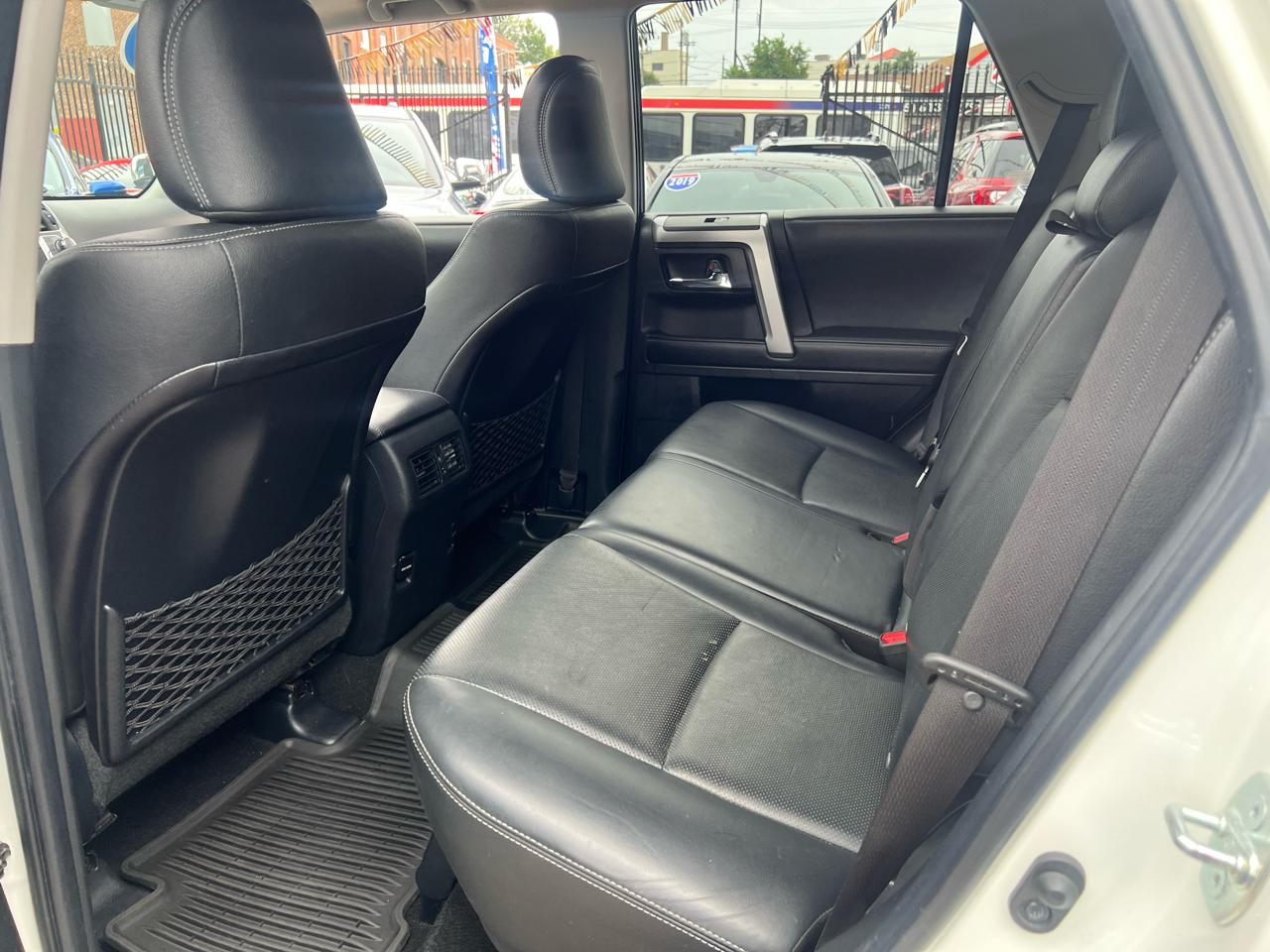 Toyota 4Runner SR5 4WD 2017