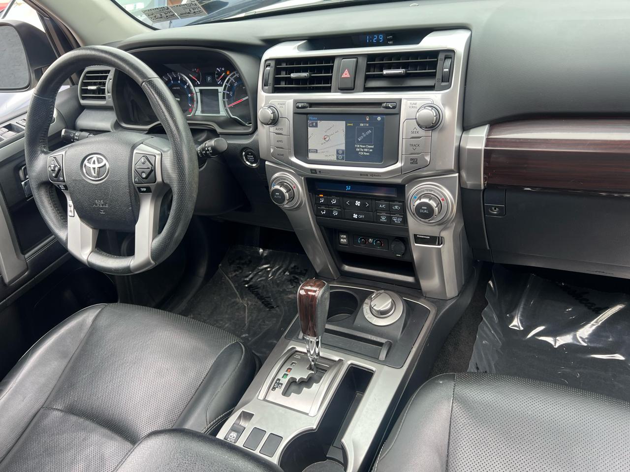 Toyota 4Runner SR5 4WD 2017